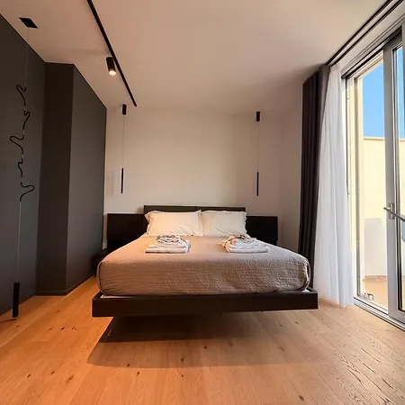 بيت ضيافة Mari Luxury And 4*