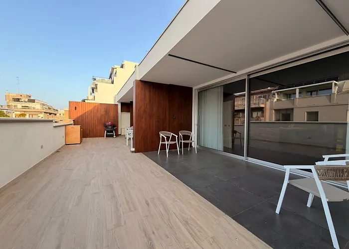 Mari Luxury And Pensión